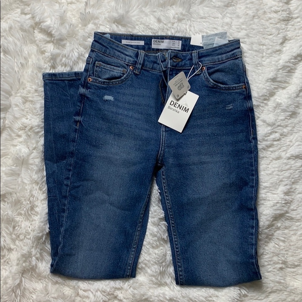 NWT Bershka Skinny Mid Rise